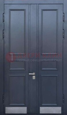 Черная двухстворчатая дверь для улицы с МДФ ДМ-535 в Волгограде