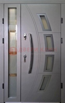 Серая железная дверь для дома со стеклом ДС-17 в Волгограде