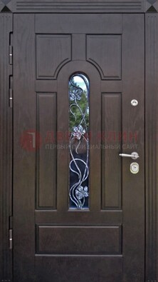 Металлическая дверь со стеклом и ковкой в цвете венге ДСК-142 в Волгограде