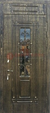 Зеленая входная дверь со стеклом и ковкой ДСК-67 в Волгограде