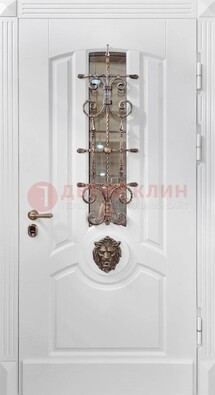 Белая металлическая дверь с виноритом и стеклом с ковкой ДВТ-165 в Волгограде