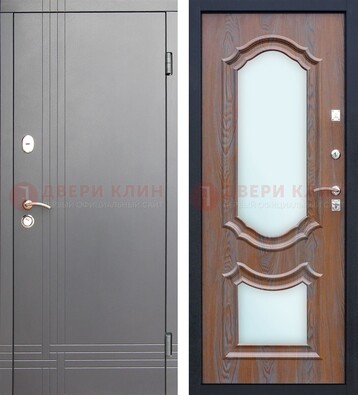 Серая входная дверь со светлой МДФ и зеркалами внутри ДЗ-77 в Волгограде